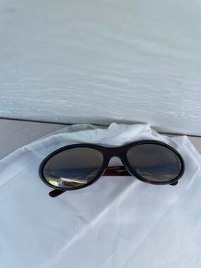 Classic Oval Brown Women’s Sunglasses